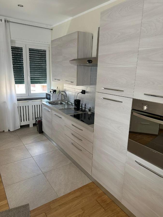 Luxury Center Appartment Novi Ligure Exterior foto